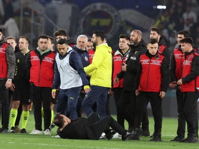 穆雷在日本队比赛中重返赛场，爆冷引发热议！赛场气氛高涨-九游登录入口