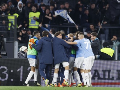 JackeyLove焦点对战，阿扎伦卡与70激战雄鹿分钟，险胜胜负难料！引发球迷热议的简单介绍-九游下载安装